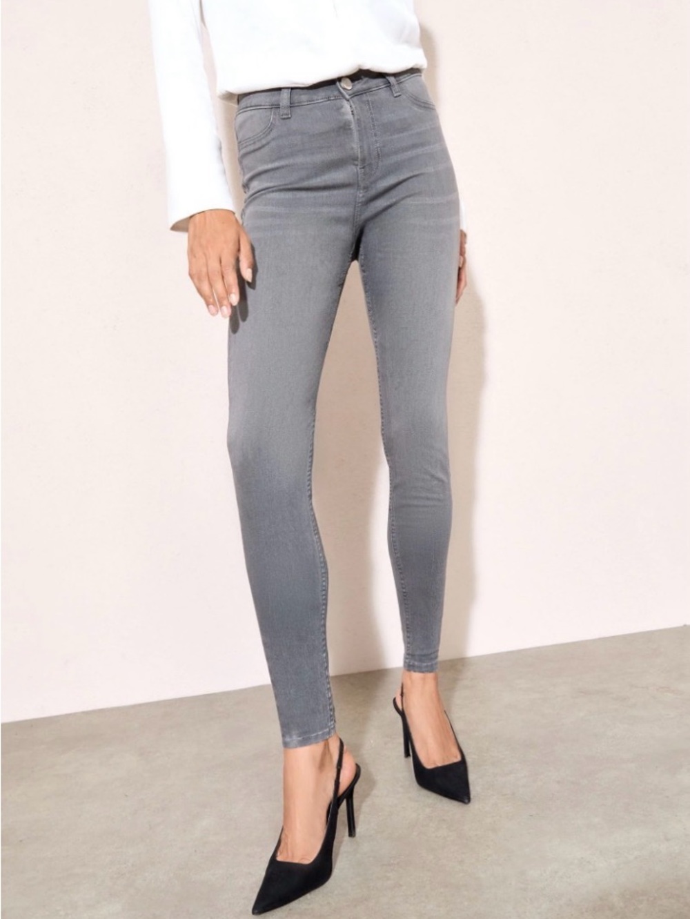 Democracy High Rise Grey Skinny Jeans Size 2 Distressed Gray Denim Pants